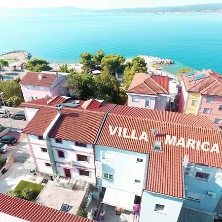 In Mit Grill * Crikvenica